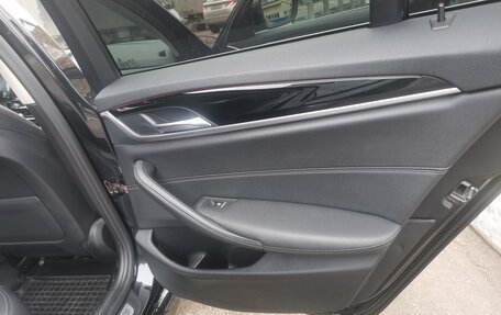 BMW 5 серия, 2021 год, 3 150 000 рублей, 13 фотография