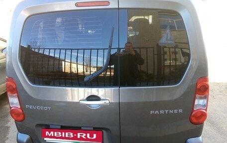 Peugeot Partner II рестайлинг 2, 2010 год, 450 000 рублей, 10 фотография