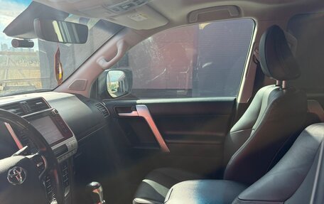 Toyota Land Cruiser Prado 150 рестайлинг 2, 2020 год, 6 750 000 рублей, 13 фотография