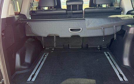 Toyota Land Cruiser Prado 150 рестайлинг 2, 2020 год, 6 750 000 рублей, 10 фотография