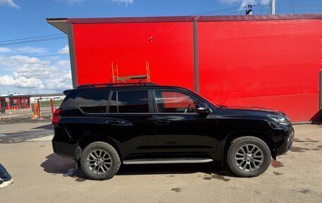 Toyota Land Cruiser Prado 150 рестайлинг 2, 2020 год, 6 750 000 рублей, 5 фотография