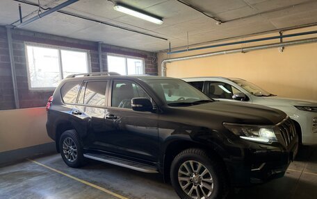 Toyota Land Cruiser Prado 150 рестайлинг 2, 2020 год, 6 750 000 рублей, 2 фотография