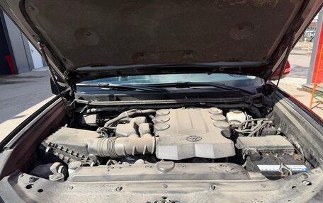 Toyota Land Cruiser Prado 150 рестайлинг 2, 2020 год, 6 750 000 рублей, 17 фотография