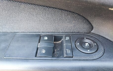 Opel Zafira B, 2008 год, 549 000 рублей, 23 фотография