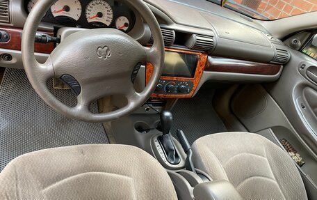 Dodge Stratus II, 2003 год, 500 000 рублей, 5 фотография