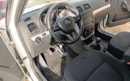 Skoda Yeti I рестайлинг, 2014 год, 1 000 000 рублей, 7 фотография