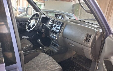 Mitsubishi L200 III рестайлинг, 2000 год, 800 000 рублей, 5 фотография