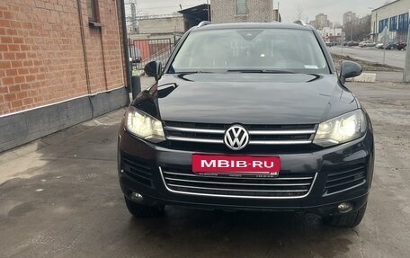 Volkswagen Touareg III, 2013 год, 2 500 000 рублей, 2 фотография