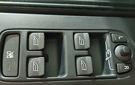 Land Rover Freelander II рестайлинг 2, 2007 год, 900 000 рублей, 17 фотография