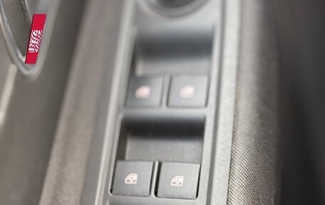 Opel Mokka I, 2015 год, 1 325 000 рублей, 13 фотография