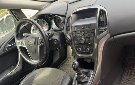 Opel Astra J, 2013 год, 1 350 000 рублей, 5 фотография