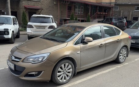 Opel Astra J, 2013 год, 1 350 000 рублей, 2 фотография