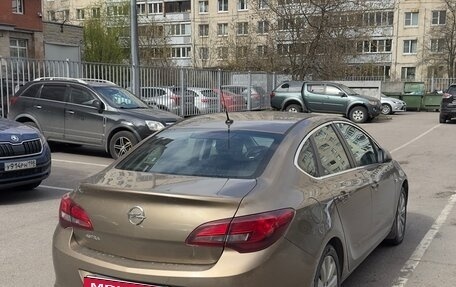 Opel Astra J, 2013 год, 1 350 000 рублей, 4 фотография