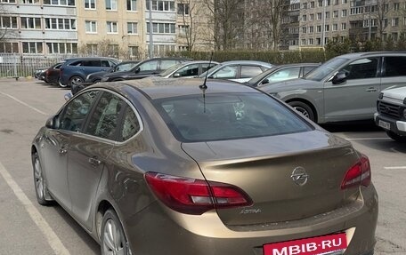 Opel Astra J, 2013 год, 1 350 000 рублей, 3 фотография