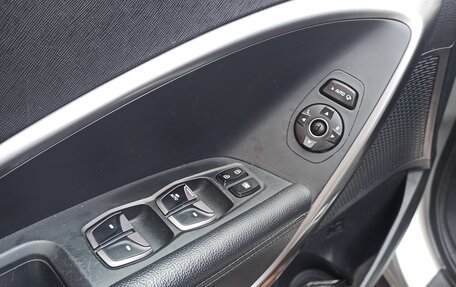 Hyundai Santa Fe III рестайлинг, 2012 год, 1 840 000 рублей, 9 фотография