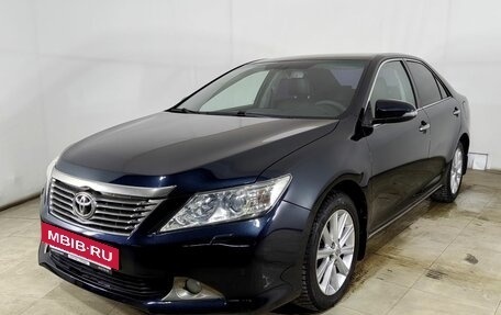 Toyota Camry, 2014 год, 1 870 000 рублей, 3 фотография
