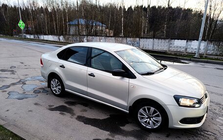 Volkswagen Polo VI (EU Market), 2013 год, 750 000 рублей, 1 фотография