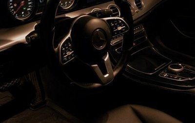 Mercedes-Benz E-Класс, 2019 год, 2 000 000 рублей, 1 фотография