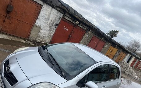 Toyota Yaris III рестайлинг, 2007 год, 330 000 рублей, 2 фотография