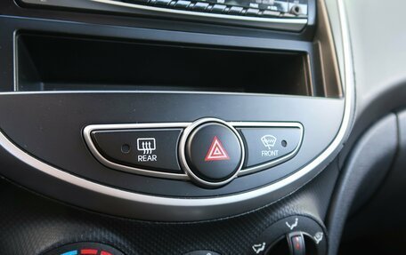 Hyundai Solaris II рестайлинг, 2012 год, 899 000 рублей, 19 фотография