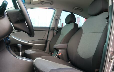 Hyundai Solaris II рестайлинг, 2012 год, 899 000 рублей, 23 фотография