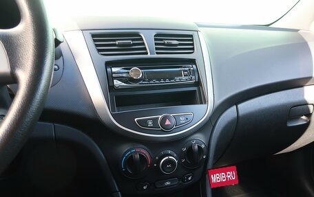 Hyundai Solaris II рестайлинг, 2012 год, 899 000 рублей, 17 фотография