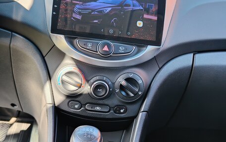 Hyundai Solaris II рестайлинг, 2016 год, 960 000 рублей, 7 фотография