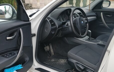 BMW 1 серия, 2011 год, 900 000 рублей, 7 фотография