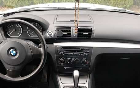 BMW 1 серия, 2011 год, 900 000 рублей, 8 фотография