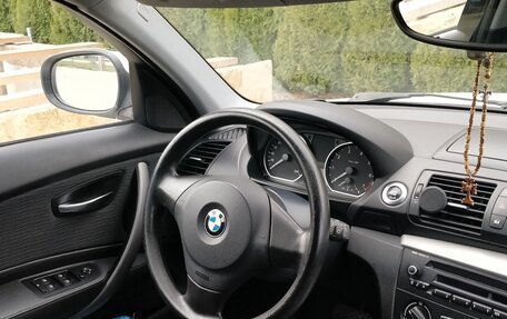 BMW 1 серия, 2011 год, 900 000 рублей, 9 фотография