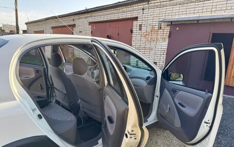 Toyota Echo, 2000 год, 290 000 рублей, 15 фотография