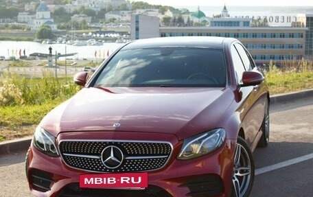 Mercedes-Benz E-Класс, 2019 год, 3 150 000 рублей, 15 фотография