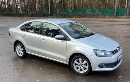 Volkswagen Polo VI (EU Market), 2013 год, 800 000 рублей, 4 фотография