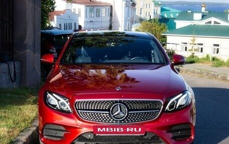 Mercedes-Benz E-Класс, 2019 год, 3 150 000 рублей, 28 фотография