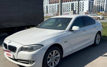BMW 5 серия, 2013 год, 1 390 000 рублей, 4 фотография