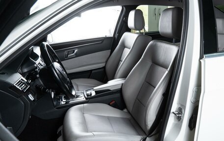 Mercedes-Benz E-Класс, 2011 год, 1 650 000 рублей, 10 фотография