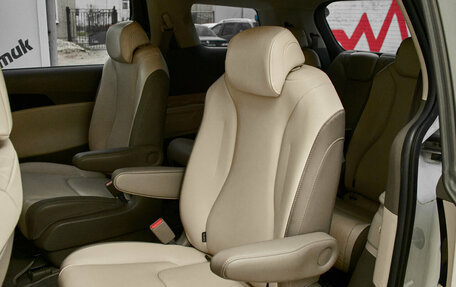 KIA Carnival, 2020 год, 3 790 000 рублей, 24 фотография