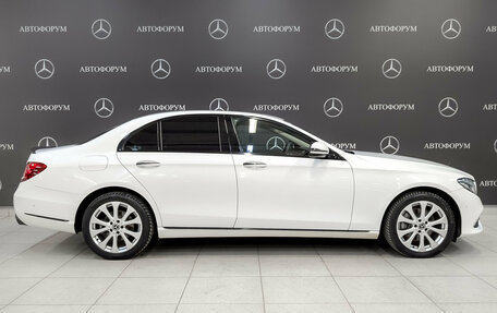 Mercedes-Benz E-Класс, 2020 год, 3 600 000 рублей, 4 фотография