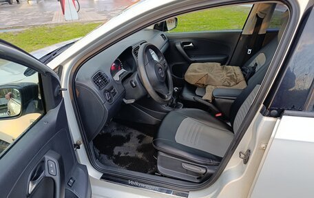 Volkswagen Polo VI (EU Market), 2013 год, 750 000 рублей, 10 фотография