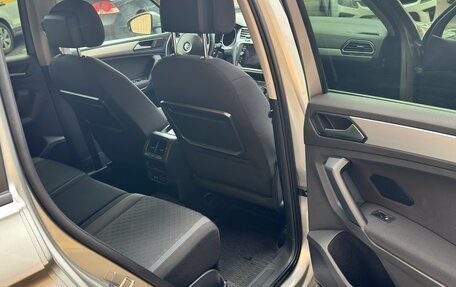 Volkswagen Tiguan II, 2020 год, 2 850 000 рублей, 10 фотография