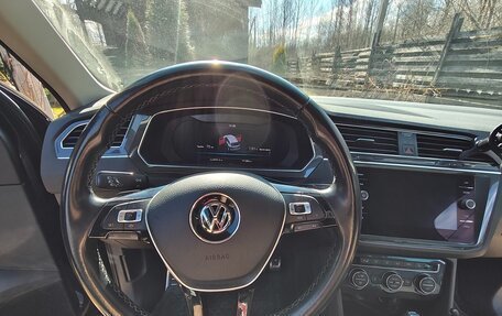 Volkswagen Tiguan II, 2018 год, 2 200 000 рублей, 6 фотография