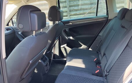 Volkswagen Tiguan II, 2018 год, 2 200 000 рублей, 8 фотография