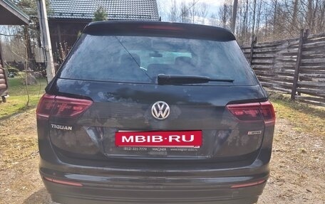 Volkswagen Tiguan II, 2018 год, 2 200 000 рублей, 13 фотография