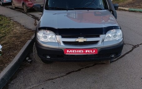 Chevrolet Niva I рестайлинг, 2016 год, 710 000 рублей, 3 фотография