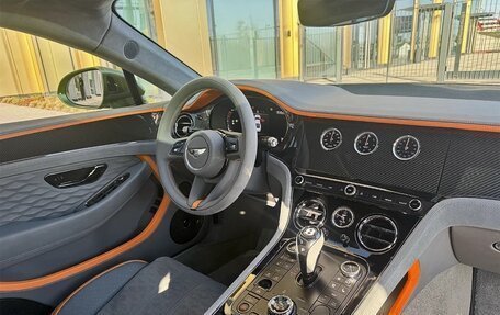 Bentley Continental GT, 2025 год, 46 000 000 рублей, 9 фотография