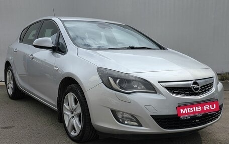 Opel Astra J, 2011 год, 620 000 рублей, 3 фотография