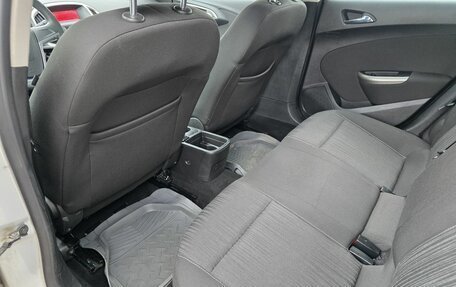 Opel Astra J, 2011 год, 620 000 рублей, 10 фотография