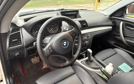 BMW 1 серия, 2011 год, 1 050 000 рублей, 8 фотография