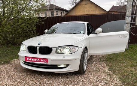 BMW 1 серия, 2011 год, 1 050 000 рублей, 10 фотография