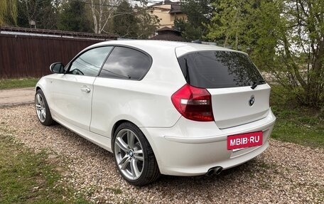 BMW 1 серия, 2011 год, 1 050 000 рублей, 6 фотография